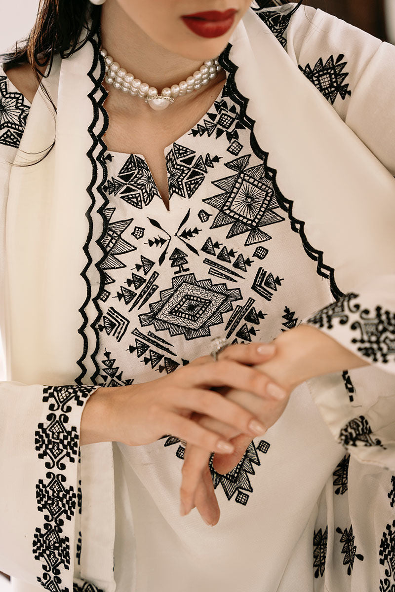 JUNA  LAWN EMB 3PC