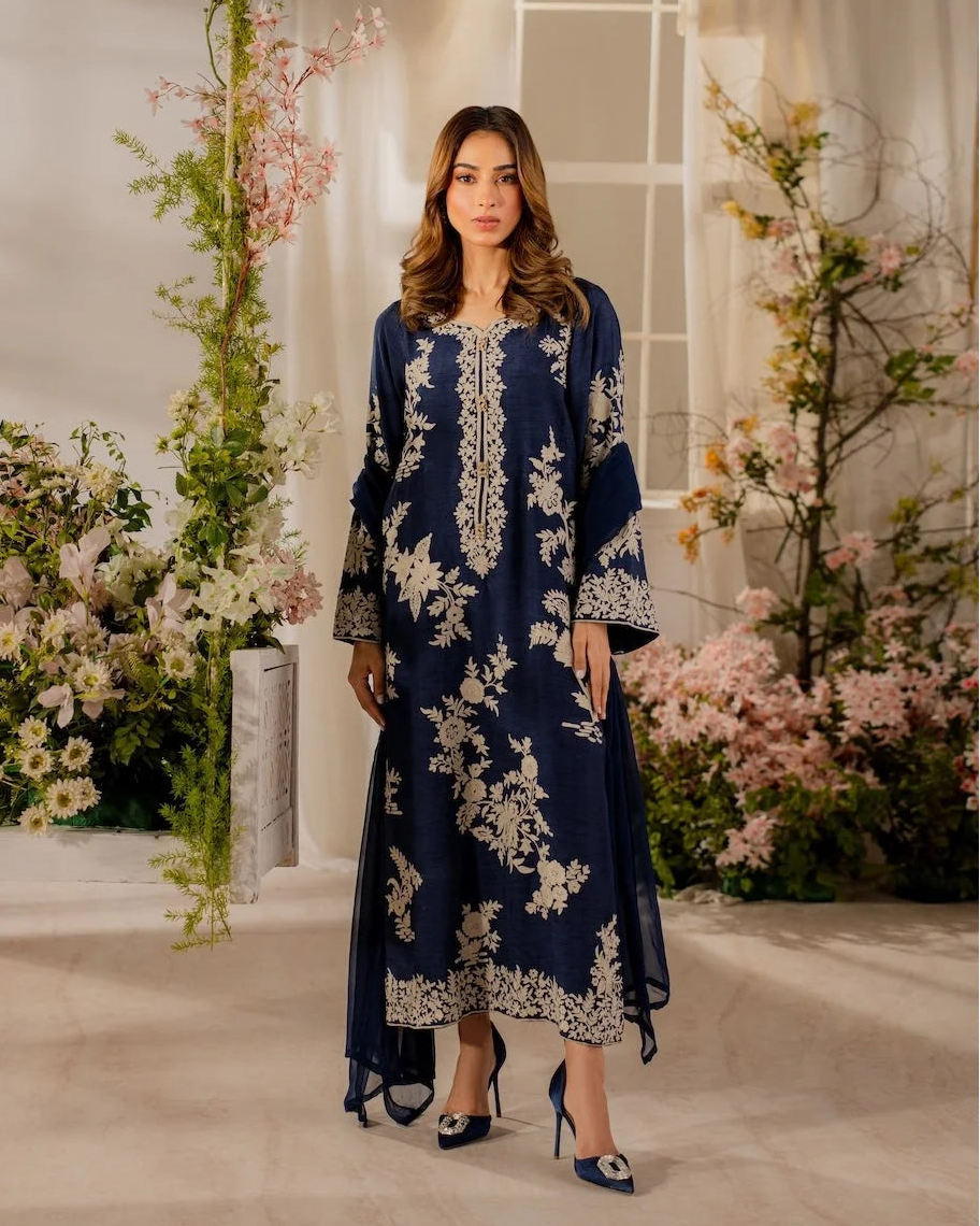 Fitrat Kay Rang Fitrat Emb 3pc – Wedding Party Wear Dresses | Up To 50% Off – Riwaiti Rang