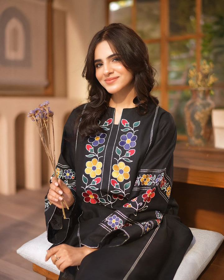 Embroidery 2-Piece Outfit - Riwaiti Rang